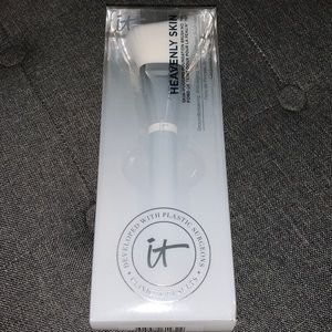 Heavenly Skin It Cosmetics Brush